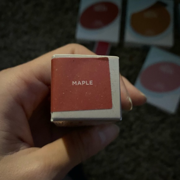 Makeup - Picture 8 of 11